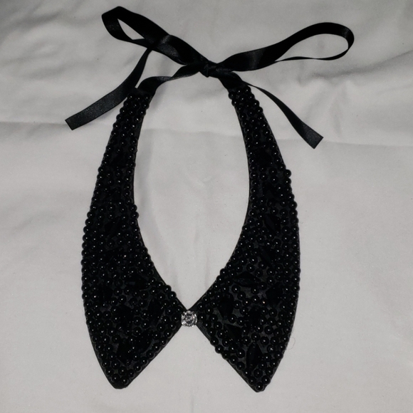 Black Colar Necklace - Picture 2 of 2